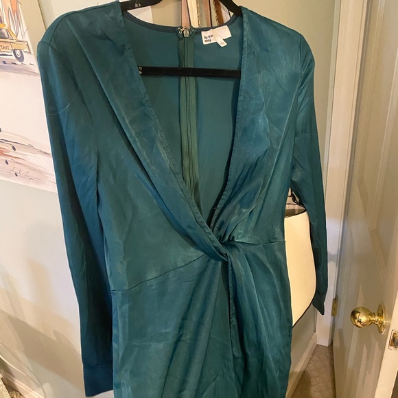 BY THE WAY emerald green slit mini dress - Picture 1 of 5